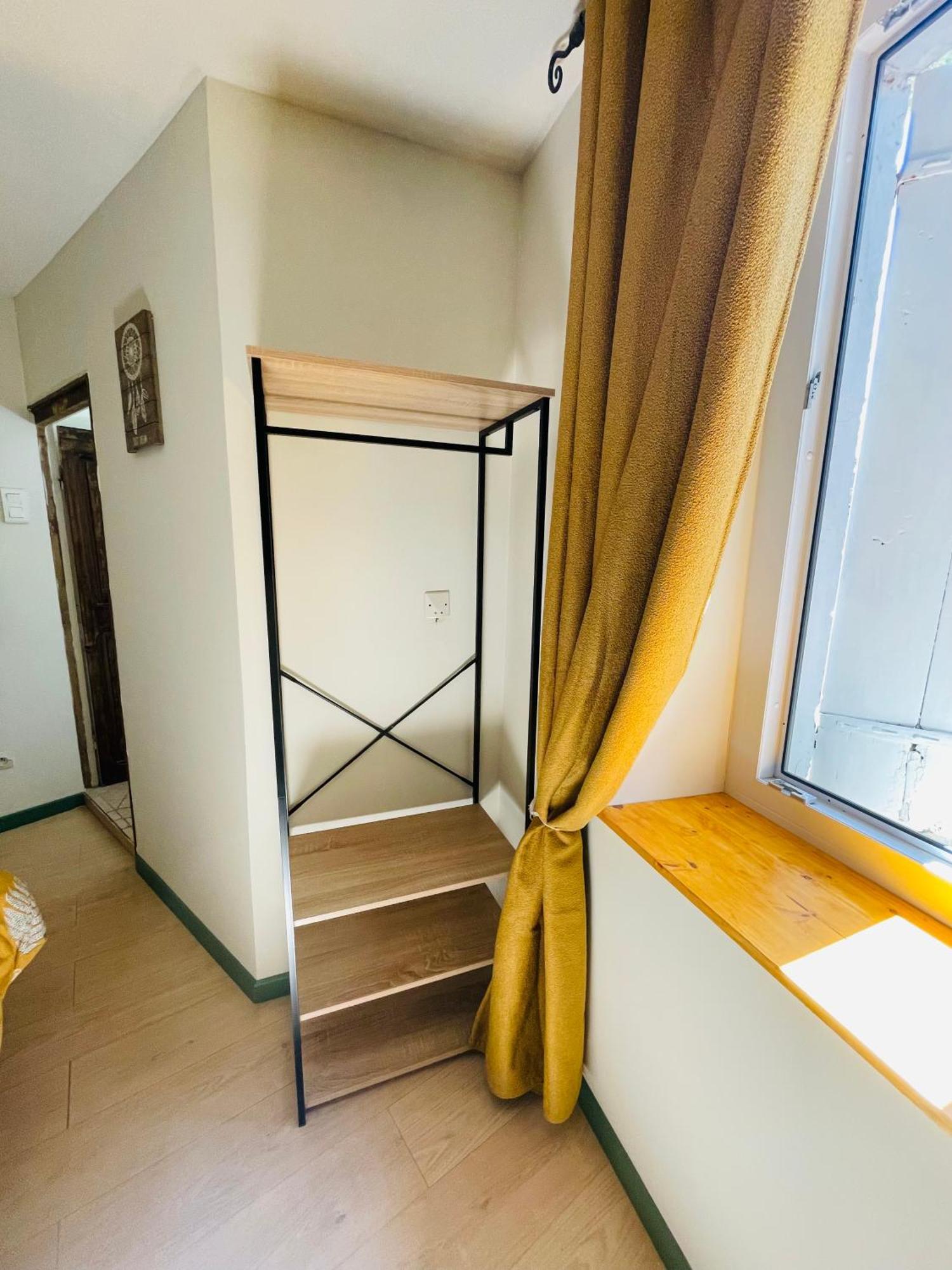Maison Des Bourgades Saint-Julien-de-Peyrolas 외부 사진